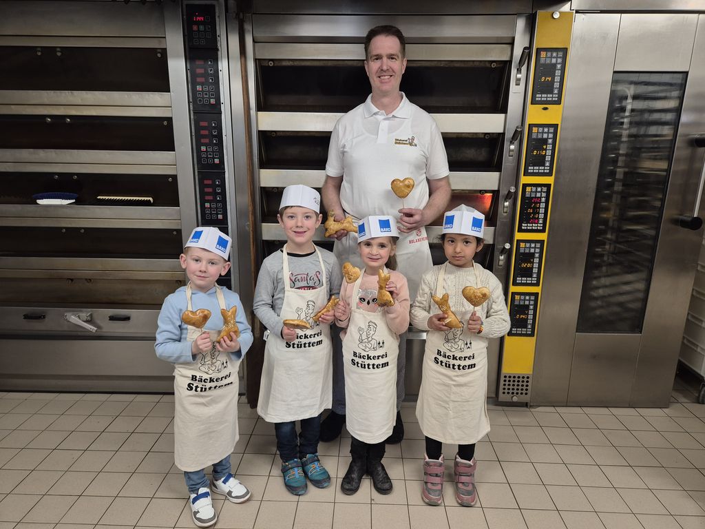 Vorschulkinder besuchten die Bäckerei Stüttem - Quelle Text und Bild Kindergarten Messinghausen