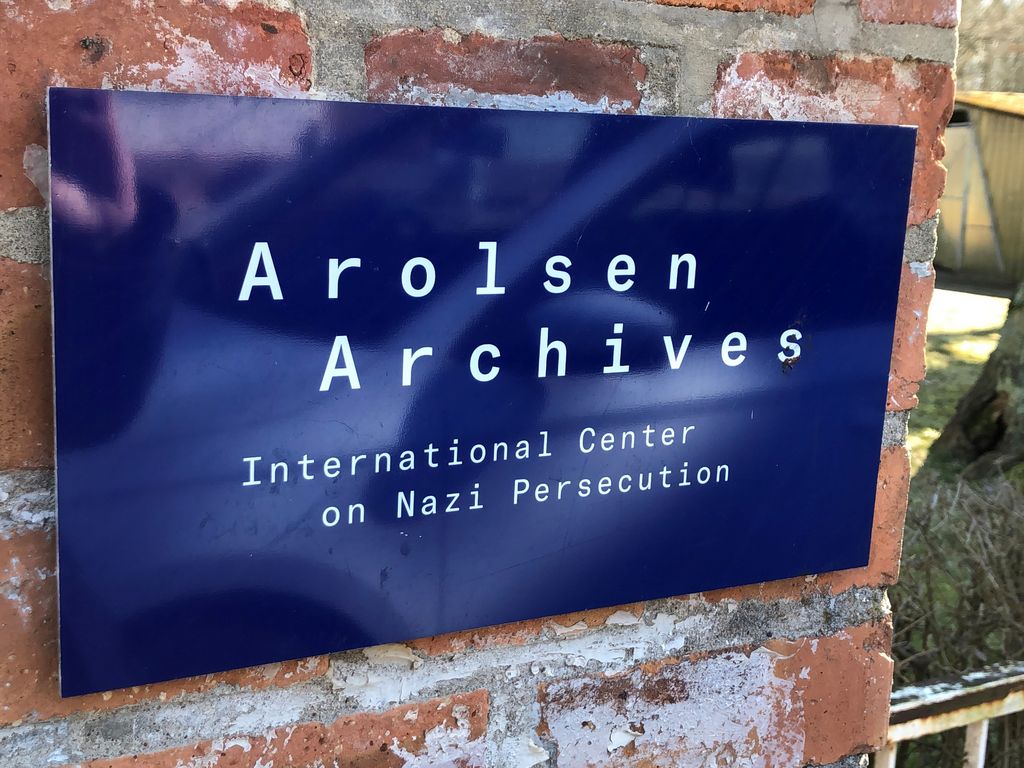 Schild Arolsen Archives