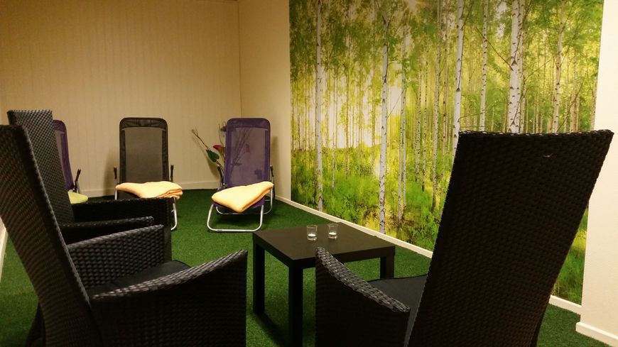 Hallenbad Brilon Sauna- und Ruhebereich Sitzmöglichkeiten