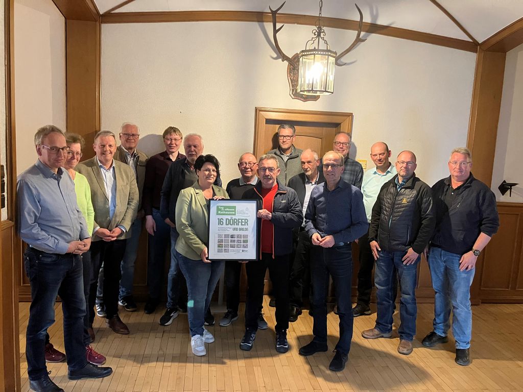 Bürgermeister Dr. Christof Bartsch (5. v.r.) mit der Ortsvorsteherin und den Ortsvorstehern sowie Vertretern der Verwaltung (drei Ortsvorsteher waren leider bei dem Treffen verhindert).