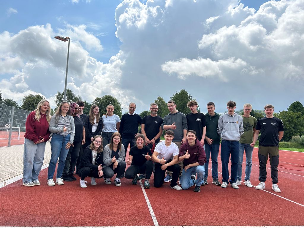 Gruppenfoto mit BM Dr. Bartsch