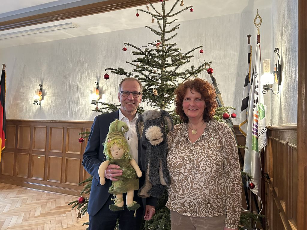 v.l.n.r. Bürgermeister Dr. Bartsch und Susanne Kunst