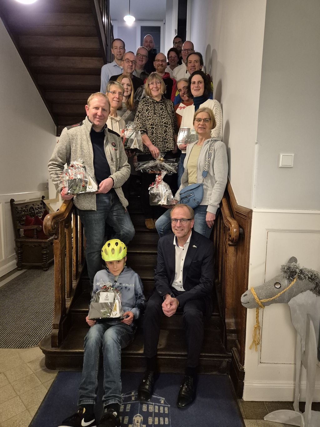 Gewinnübergabe "Rad zur Tat"